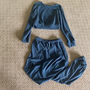 Green Cropped Sweatset